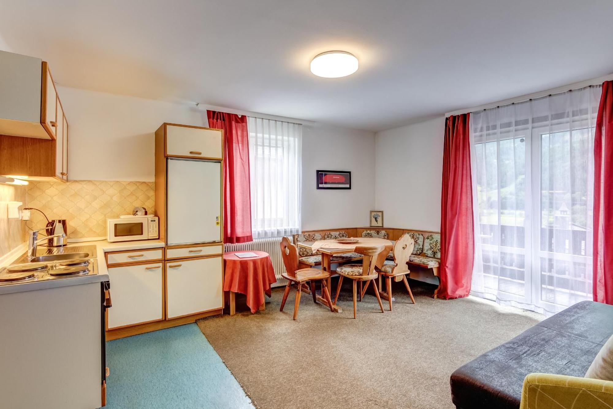 Ludwighaus Apartment Neukirchen am Grossvenediger Luaran gambar