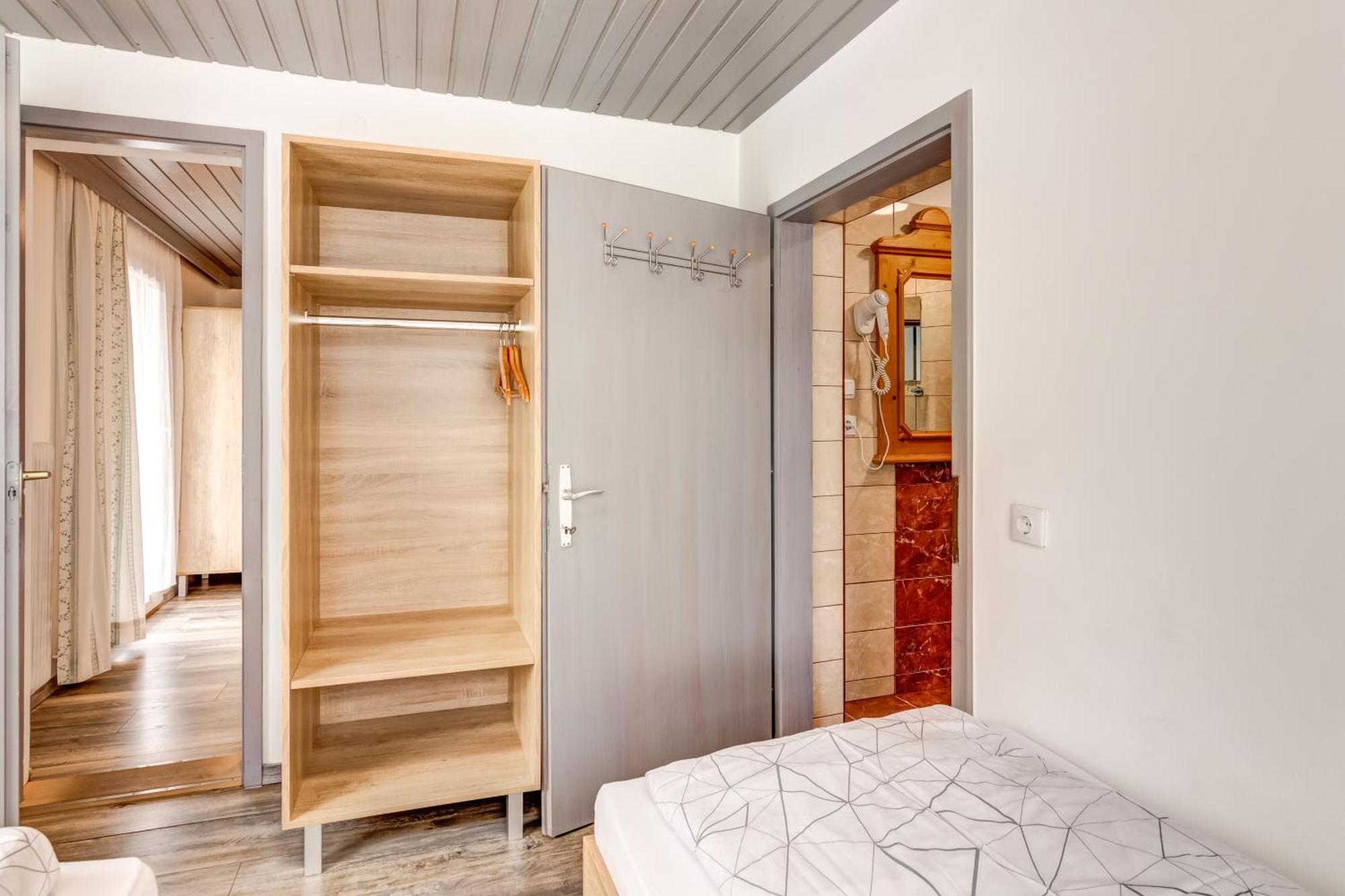 Ludwighaus Apartment Neukirchen am Grossvenediger Luaran gambar